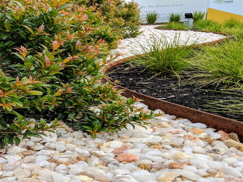 <h3>19 Stunning Landscape Timbers Ideas - Happy DIY Home</h3>
